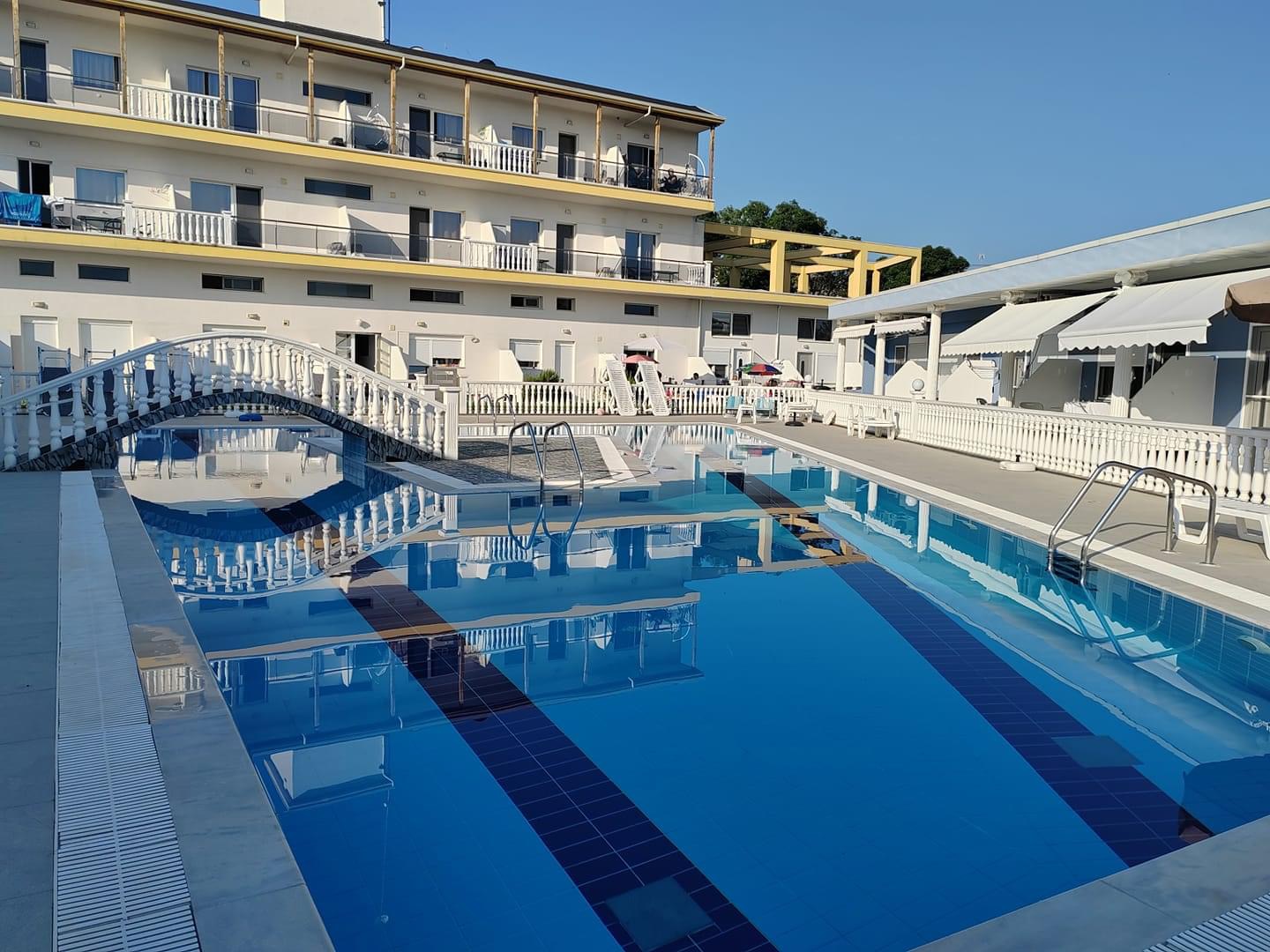 Olimpic beach, kompleks sa bazenom 4 min od mora