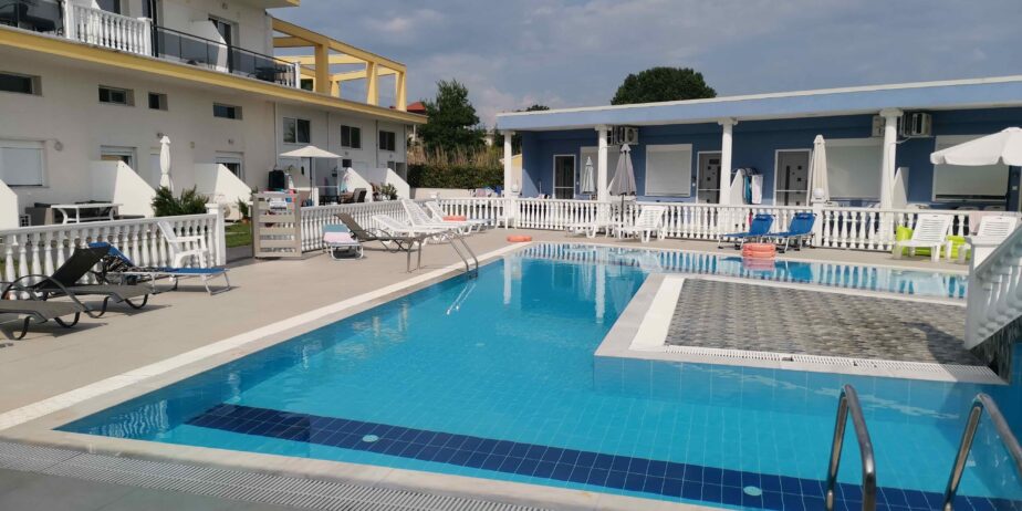 Olimpic beach, kompleks sa bazenom 4 min od mora