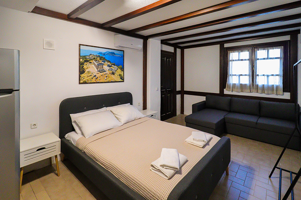 Vila Nikolas Hanioti