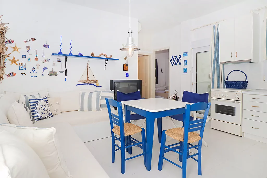 Feni Traditional House Loutra