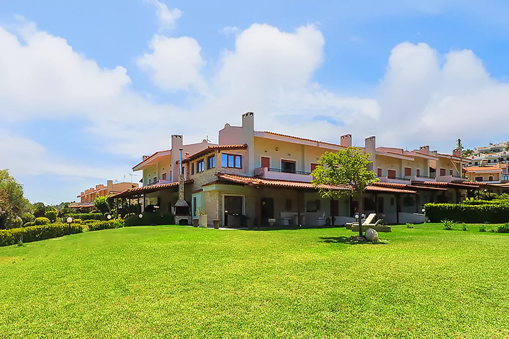 Zhenia First Line Villa Fourka