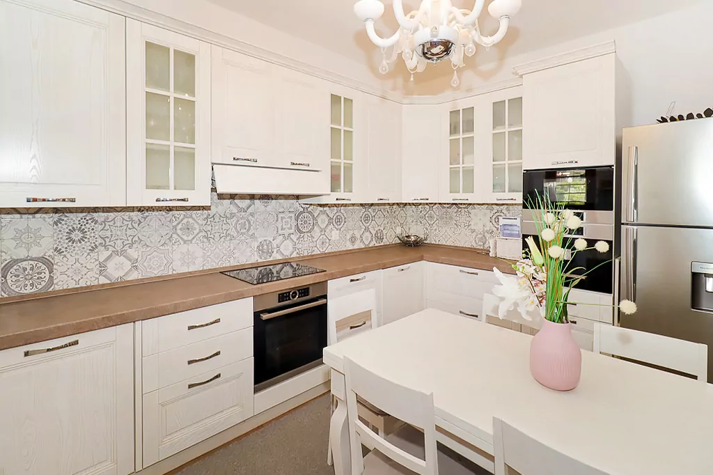 Zhenia First Line Villa Fourka