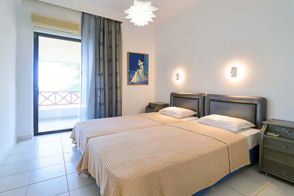 Kelifos House First Line Hanioti