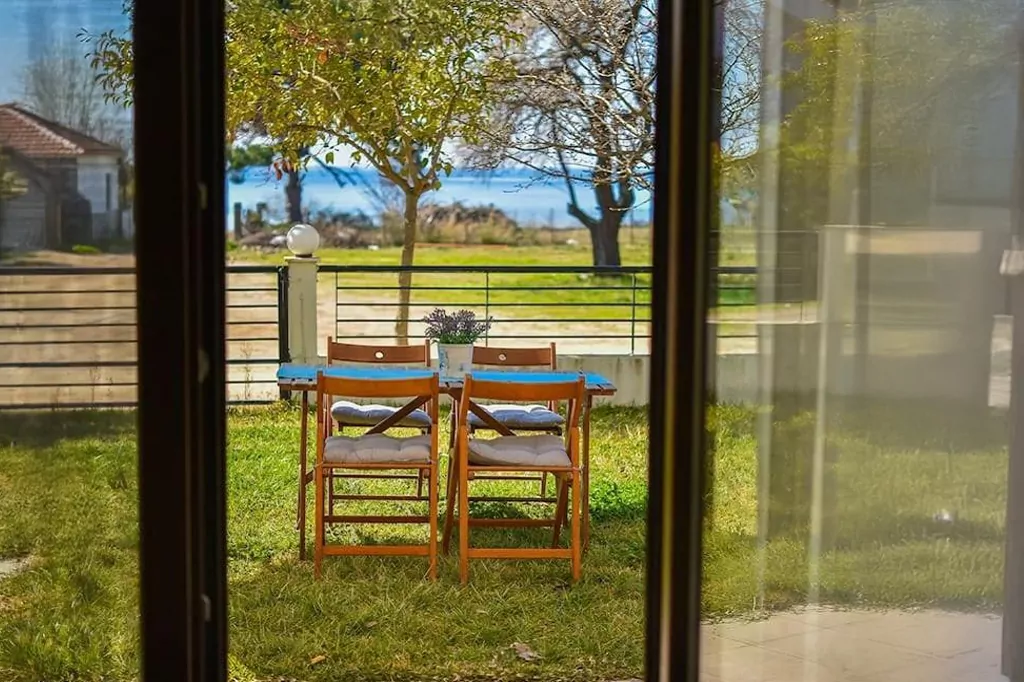 Apollonas Beachfront Apartments Nikiti