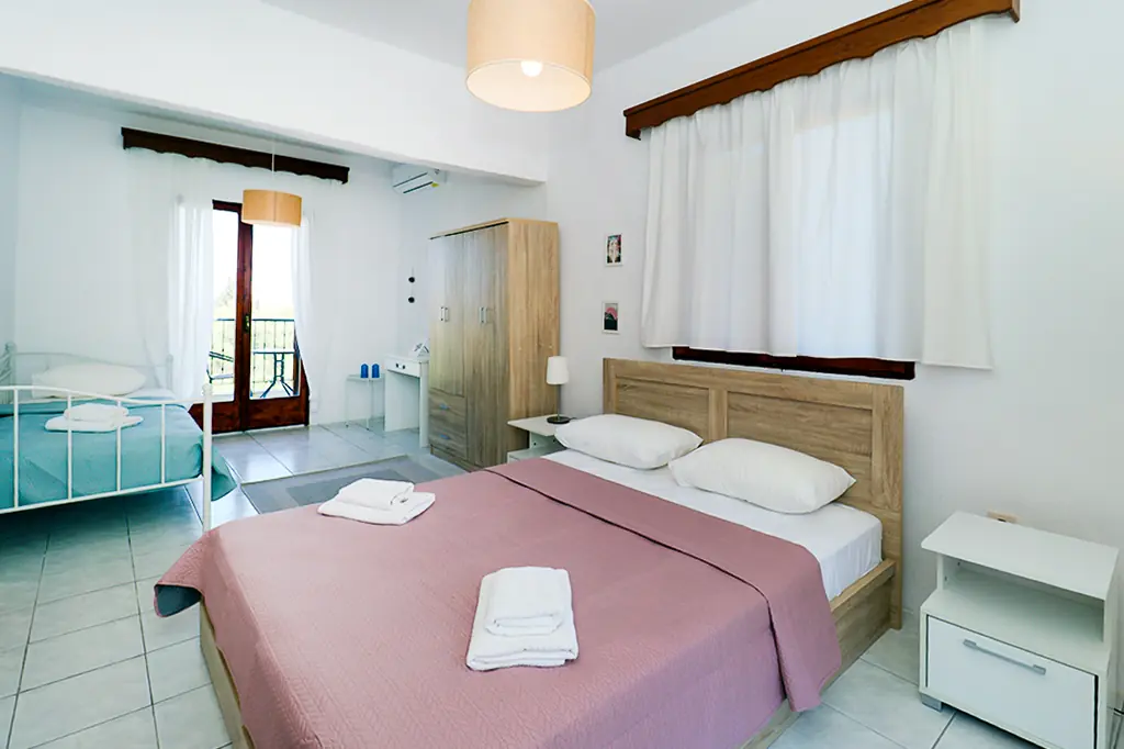 Camelia House Polychrono