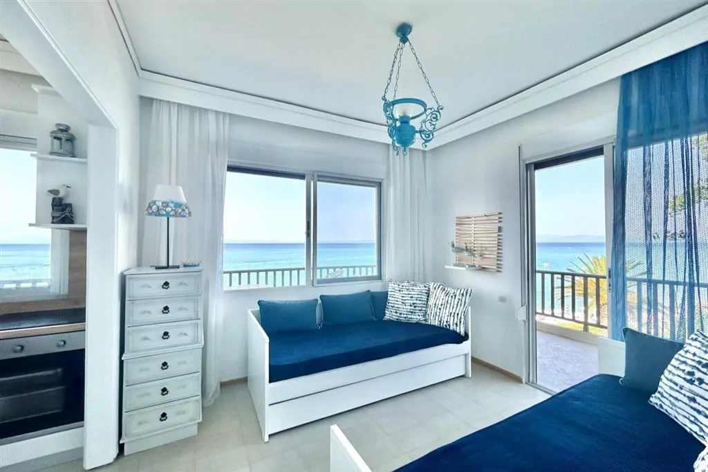 George Seafront Apartment Hanioti
